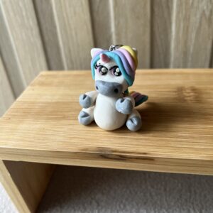 Porte-clés Licorne arc-en-ciel en pâte polymère